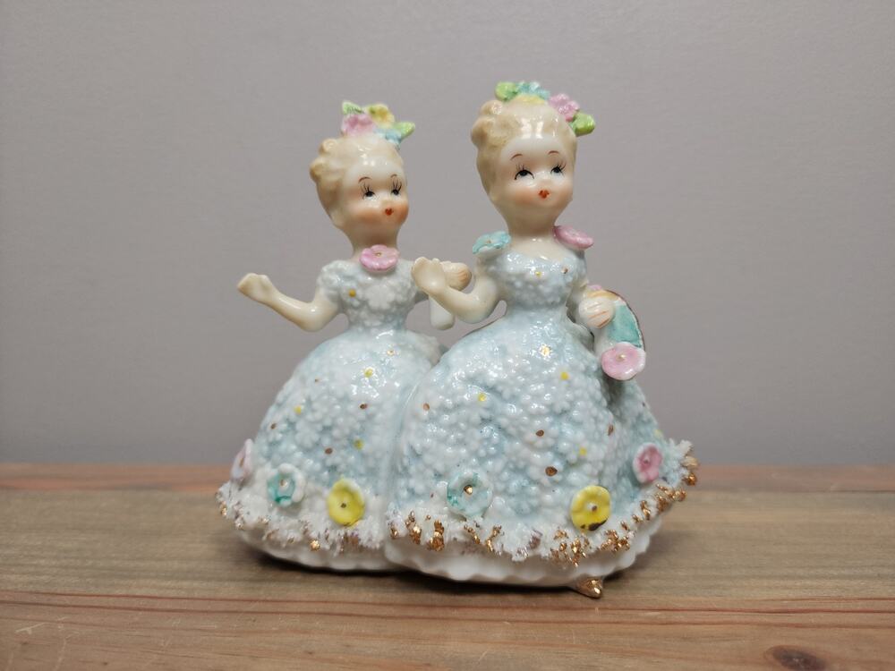 RARE Vintage ARDALT Mid Century Twin girls figurines Flowered Dresses 4"